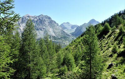 Rochers de Saint Ours depuis Roche la Croix