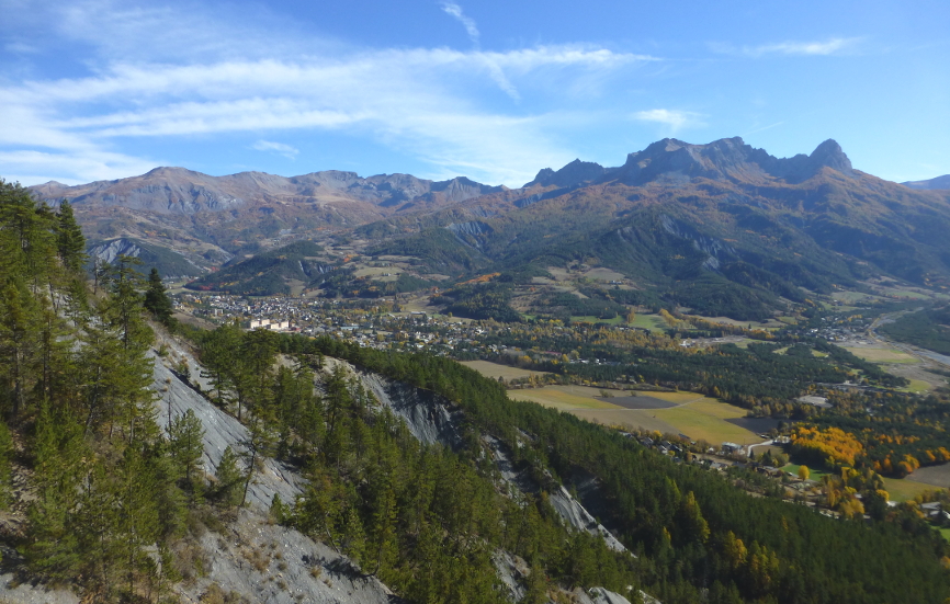 Barcelonnette et le Chapeau de Gendarme